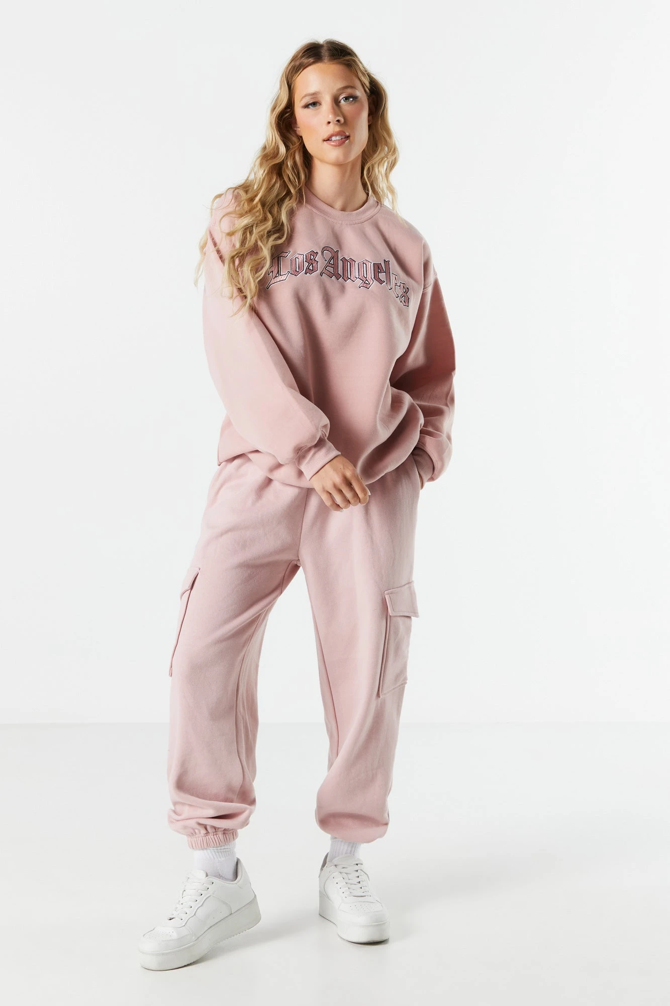 Los Angeles Embroidered Crewneck Sweatshirt 5 Los Angeles Embroidered Crewneck Sweatshirt - Image 3