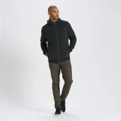 Vuori Mens Sweatshirt Seaside Hoodie -ANINE BING Shop V242BLK 4 2048x 08ce8cde 0c71 4911 8067 e303dc2d3d01