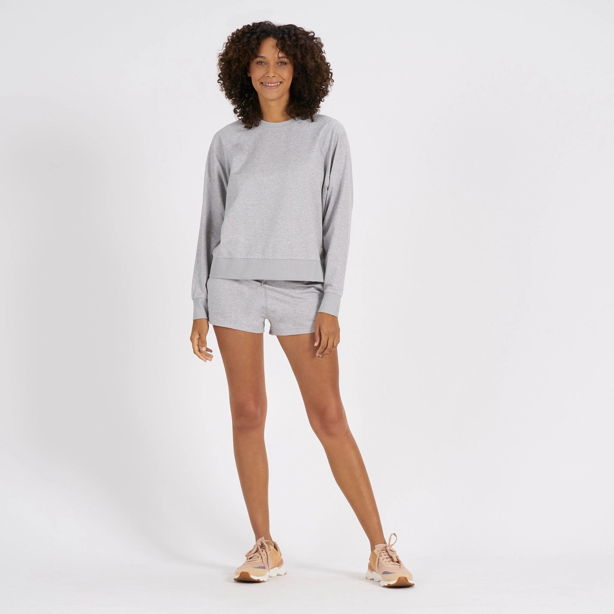 Vuori Womens Sweatshirt Long-Sleeve Halo Crew 6 Vuori Womens Sweatshirt Long-Sleeve Halo Crew - Image 4