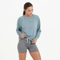 Vuori Womens Sweatshirt Long-Sleeve Halo Crew 31 Vuori Womens Sweatshirt Long-Sleeve Halo Crew -ANINE BING Shop VW241SHH 9833 1200x crop center 864eae27 adfe 4a24 8ec6 1fab99b5aeed