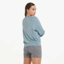 Vuori Womens Sweatshirt Long-Sleeve Halo Crew 34 Vuori Womens Sweatshirt Long-Sleeve Halo Crew -ANINE BING Shop VW241SHH 9855 1200x crop center 0762cea8 c3ce 4136 b31a cf92a6a87a22