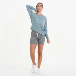 Vuori Womens Sweatshirt Long-Sleeve Halo Crew 35 Vuori Womens Sweatshirt Long-Sleeve Halo Crew -ANINE BING Shop VW241SHH 9866 1200x crop center b8634887 8ba7 418b ae92 4945e737a4bc
