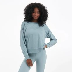 Vuori Womens Sweatshirt Long-Sleeve Halo Crew 26 Vuori Womens Sweatshirt Long-Sleeve Halo Crew -ANINE BING Shop VW446SHD 02220 1200x crop center jpg