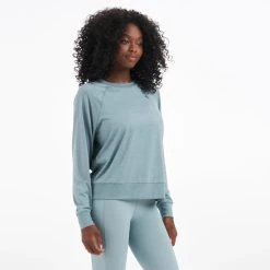 Vuori Womens Sweatshirt Long-Sleeve Halo Crew 29 Vuori Womens Sweatshirt Long-Sleeve Halo Crew -ANINE BING Shop VW446SHD 02229 1200x crop center jpg